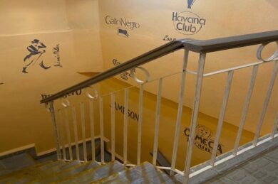 emprestur-holguin-servicios-construcion-remodelacion-reparacion-interiores-escaleras-pasillos