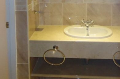 emprestur-holguin-servicios-construcion-reparacion-interiores-bano